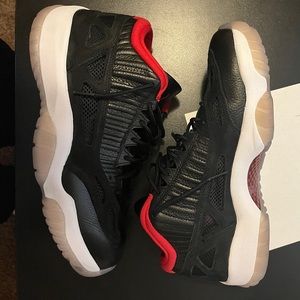 Jordan Retro 11 Low IE